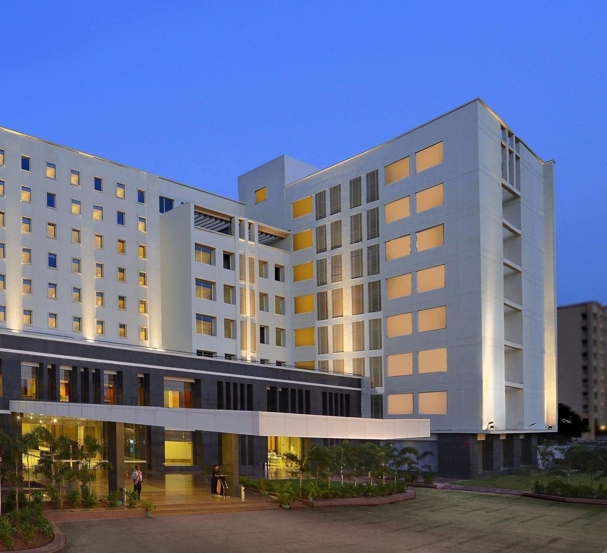 Red Fox By Lemon Tree Hotels, Bhiwadi Екстериор снимка
